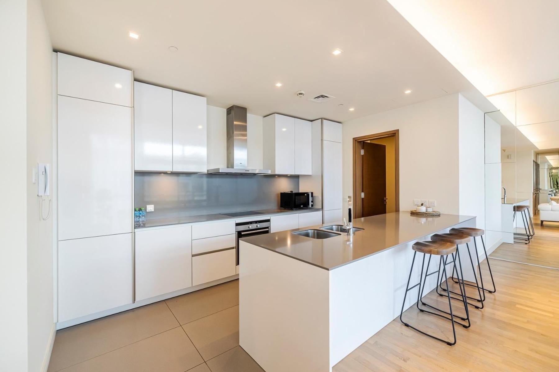 Apartment 1 Bed Community View 5th Fl Walk B7